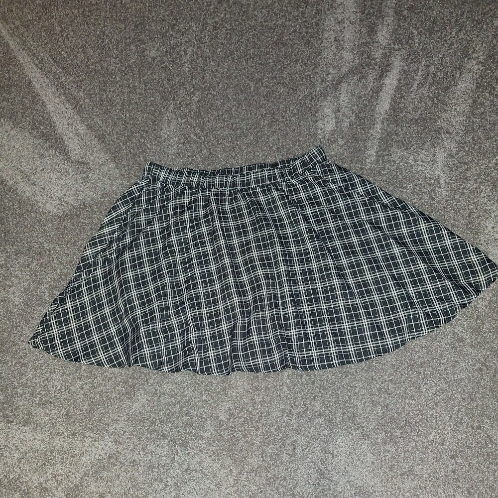 Plaid Black and White Women's Skirt**